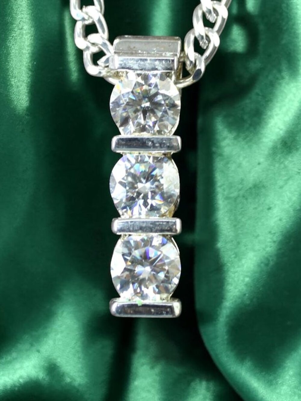 3.08 Ct White 3 Pcs Diamond Solitaire Round Certified Necklace